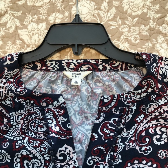 Crown & Ivy Navy and White Paisley Blouse - Picture 5 of 6